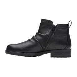 Clarks Aspra Walk Women’s Ankle Boot – Comfort & Grip