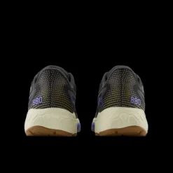 New Balance Fresh Foam X 880v13 Gore-Tex Women's Waterproof Running Shoe