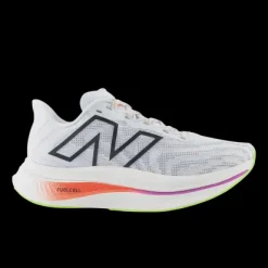 New Balance FuelCell SuperComp Trainer v2 Women's Carbon Fibre Racing Shoe!