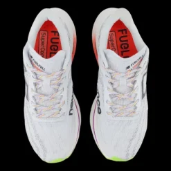 New Balance FuelCell SuperComp Trainer v2 Women's Carbon Fibre Racing Shoe!