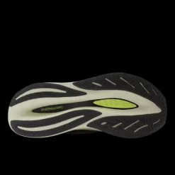 New Balance FuelCell SuperComp Trainer v2 Carbon Fibre Plate Race Shoe