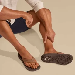 Olukai 'Ohana Men's Tan Beach Sandal