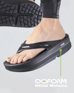 OOFOS OOmega Women's Platform Thong