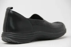 Quinn Slip-On Flat